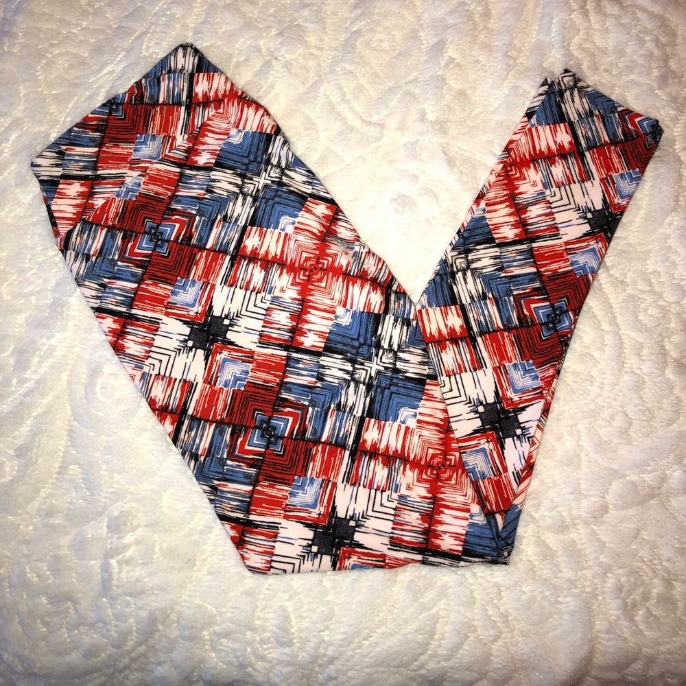 T&C BRAND NEW LulaRoe Leggings